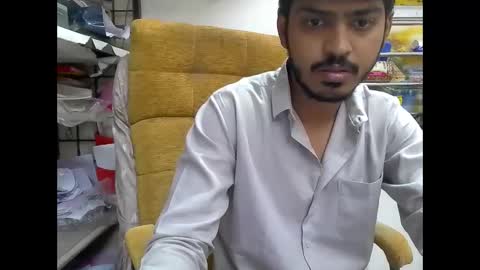 Snapshot of robertsalia220 chatting on 14, 11, 2025 Robertsalia online show from 14, 11, 2025