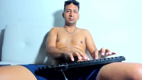 robin_sexx1 online show from 30, 11, 2025