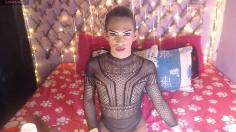 Margot Ferrer online show from 11, 11, 2025