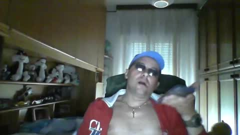 Snapshot of roby360 chatting on 1, 5, 2026 robertino online show from 1, 5, 2026
