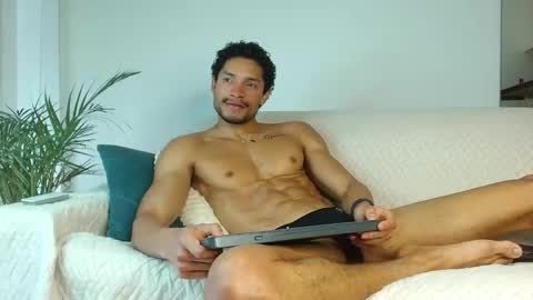 Snapshot of roby_millerr chatting on 5, 10, 2025 roby_millerr online show from 5, 10, 2025