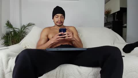 Snapshot of roby_millerr chatting on 23, 10, 2025 roby_millerr online show from 23, 10, 2025