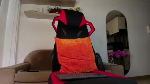 Snapshot of roby_millerr chatting on 14, 11, 2025 roby_millerr online show from 14, 11, 2025