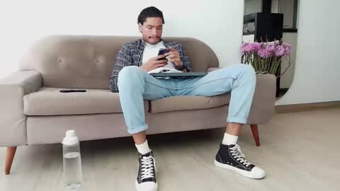 Snapshot of roby_millerr chatting on 18, 11, 2025 roby_millerr online show from 18, 11, 2025