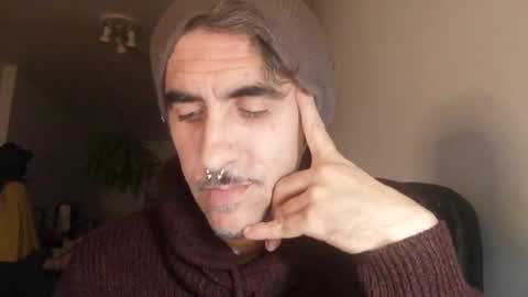 robynhotchilli online show from 4, 12, 2025