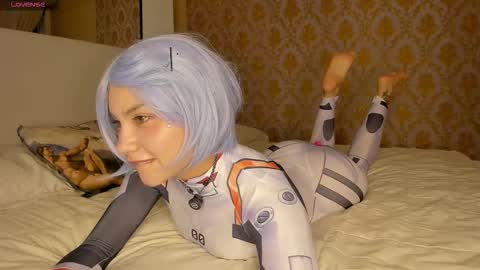 Samantha Estephania  online show from 17, 12, 2025