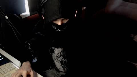 Snapshot of rocketmanchannel chatting on 5, 11, 2025 RocketManChannel online show from 5, 11, 2025