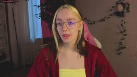 Snapshot of rockett_bunny chatting on 19, 4, 2026 Rockett online show from 19, 4, 2026