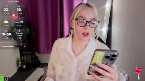 Snapshot of rockett_bunny chatting on 25, 5, 2026 Rockett online show from 25, 5, 2026