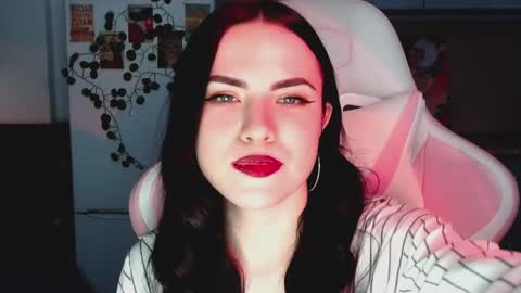 Sophie  online show from 5, 3, 2025