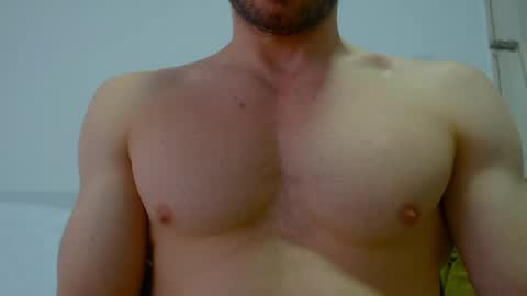 Snapshot of rocky_muscle chatting on 3, 5, 2026 rocky muscle online show from 3, 5, 2026