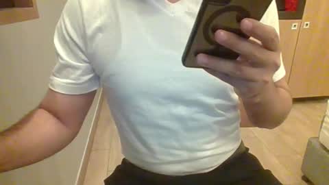 Snapshot of rockysam090 chatting on 13, 10, 2025 rockysam090 online show from 13, 10, 2025