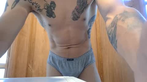 Snapshot of rockywetice chatting on 10, 1, 2026 Rockyice online show from 10, 1, 2026