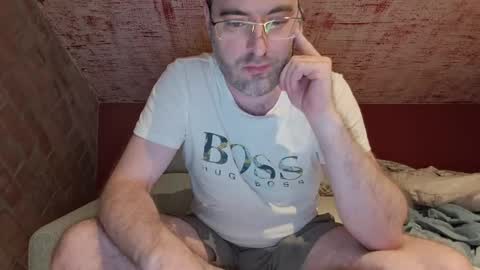 Snapshot of rogersand88 chatting on 27, 5, 2026 rogersand88 online show from 27, 5, 2026
