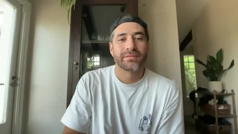 Snapshot of rogersterling11 chatting on 15, 7, 2026 Roger Sterling online show from 15, 7, 2026