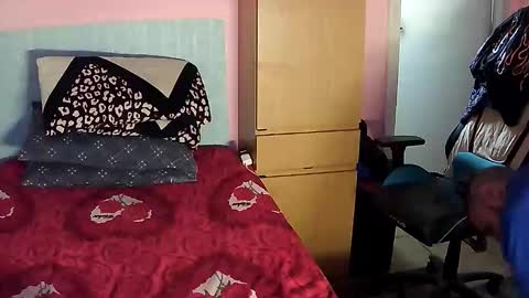 Snapshot of rogobeteilie chatting on 15, 12, 2025 Banderas online show from 15, 12, 2025