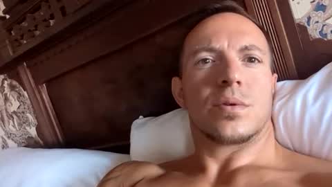 Snapshot of rokco_ chatting on 8, 3, 2025 rokco_ online show from 8, 3, 2025