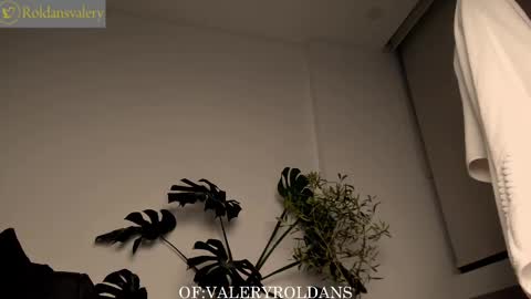 Snapshot of roldansvalery chatting on 3, 3, 2025 Valery Roldans online show from 3, 3, 2025