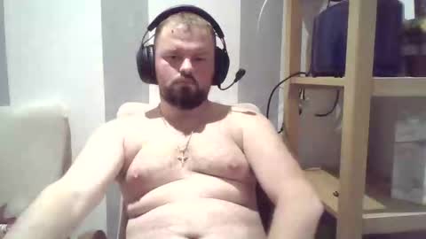 Snapshot of rolouie chatting on 26, 11, 2025 alex online show from 26, 11, 2025