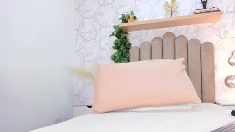   online show from 7, 11, 2025