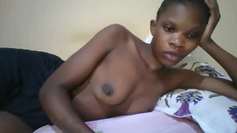 Snapshot of romantic2u4 chatting on 15, 9, 2025 Emma online show from 15, 9, 2025
