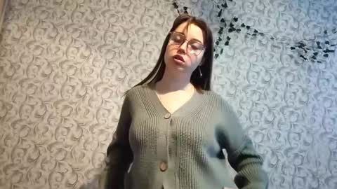 Snapshot of romeliamimozo chatting on 14, 12, 2025 Alya online show from 14, 12, 2025