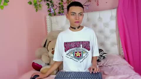 Snapshot of romeo_laurient chatting on 2, 7, 2026 ROMEO online show from 2, 7, 2026