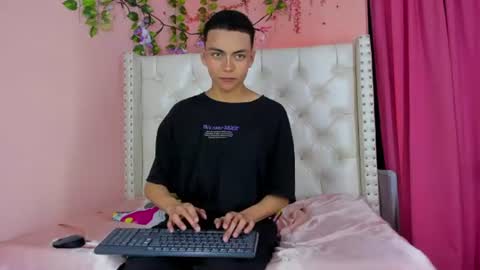 Snapshot of romeo_laurient chatting on 3, 7, 2026 ROMEO online show from 3, 7, 2026