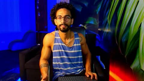 Snapshot of romeocolin_ chatting on 1, 2, 2026 R O M E O online show from 1, 2, 2026