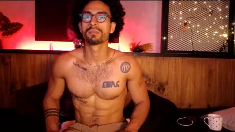 Snapshot of romeocolin_ chatting on 8, 2, 2026 R O M E O online show from 8, 2, 2026