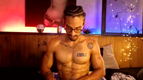 Snapshot of romeocolin_ chatting on 12, 2, 2026 R O M E O online show from 12, 2, 2026