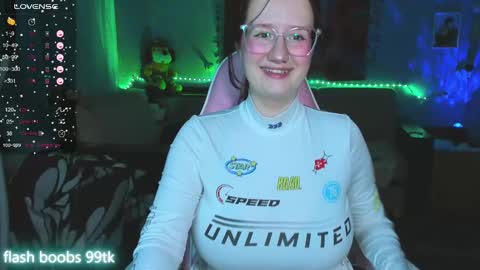 Snapshot of roniya_v chatting on 7, 1, 2025 Spicy lady Kristy online show from 7, 1, 2025