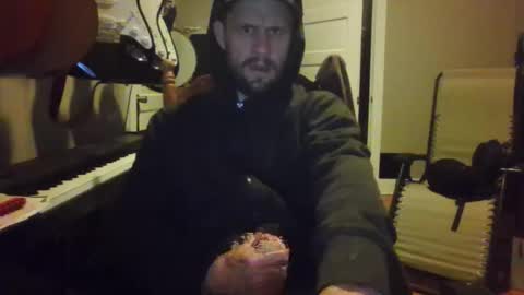 Snapshot of ronniejohnston13 chatting on 5, 4, 2026 ronniejohnston13 online show from 5, 4, 2026