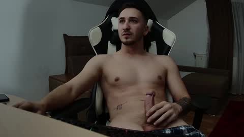 Snapshot of room4all chatting on 23, 12, 2024 ionut online show from 23, 12, 2024