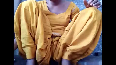 roop_sexy642 online show from 25, 3, 2026