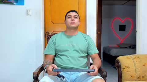 Snapshot of rooxxyy_ chatting on 22, 9, 2025 online show from 22, 9, 2025