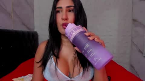 Snapshot of rosalia_04 chatting on 20, 4, 2026 ROSALIA insta rosalia 10hoot online show from 20, 4, 2026