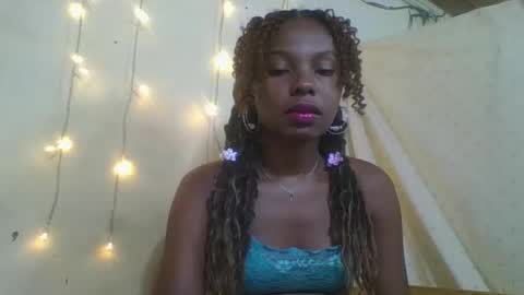 Snapshot of rosalinda933 chatting on 20, 4, 2026 Rosalinda online show from 20, 4, 2026