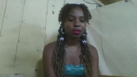 Snapshot of rosalinda933 chatting on 22, 4, 2026 Rosalinda online show from 22, 4, 2026