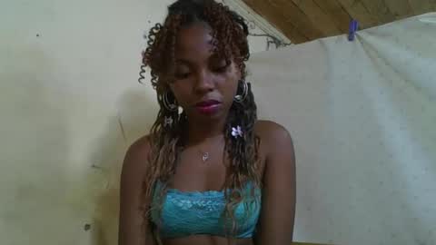 Snapshot of rosalinda933 chatting on 28, 4, 2026 Rosalinda online show from 28, 4, 2026