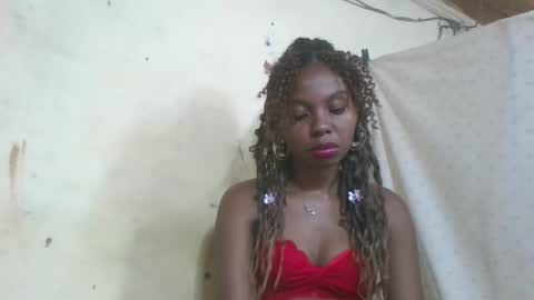 Snapshot of rosalinda933 chatting on 30, 4, 2026 Rosalinda online show from 30, 4, 2026
