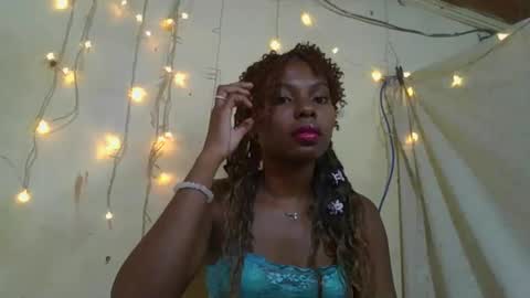 Snapshot of rosalinda933 chatting on 3, 5, 2026 Rosalinda online show from 3, 5, 2026