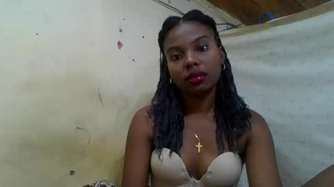 Snapshot of rosalinda933 chatting on 18, 5, 2026 Rosalinda online show from 18, 5, 2026