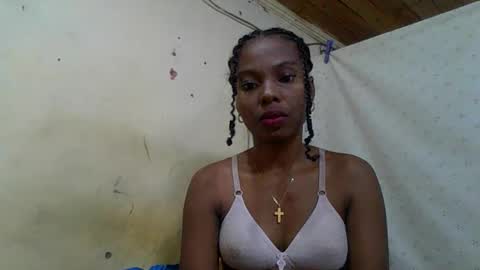 Snapshot of rosalinda933 chatting on 27, 5, 2026 Rosalinda online show from 27, 5, 2026