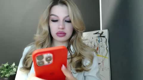 Snapshot of rosaline_ly chatting on 23, 4, 2026 Rosalina online show from 23, 4, 2026