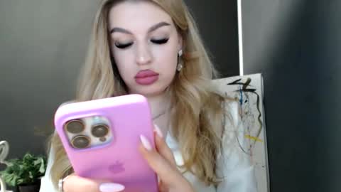 Snapshot of rosaline_ly chatting on 21, 5, 2026 Rosalina online show from 21, 5, 2026