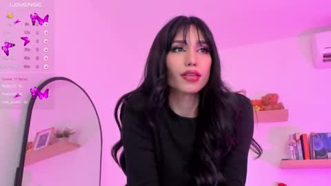 Snapshot of rose__saenz chatting on 18, 12, 2024 Rose Saenz online show from 18, 12, 2024