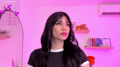 Snapshot of rose__saenz chatting on 18, 12, 2024 Rose Saenz online show from 18, 12, 2024