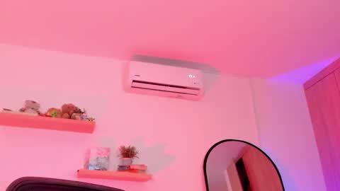 Snapshot of rose__saenz chatting on 8, 10, 2025 Rose Saenz online show from 8, 10, 2025