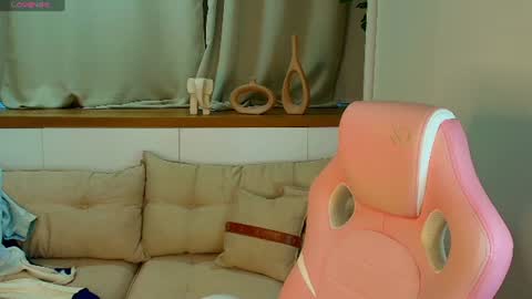 Snapshot of rose_desiree chatting on 6, 7, 2026 Rose online show from 6, 7, 2026